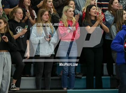 Thumbnail 2 in La Puente vs. Malibu (CIF 5AAA 3rd Round Playoff) photogallery.