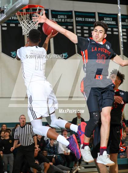 Thumbnail 3 in La Puente vs. Malibu (CIF 5AAA 3rd Round Playoff) photogallery.