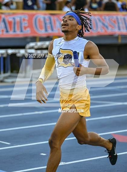 Thumbnail 1 in NCHSAA 2A/3A Track Championships photogallery.
