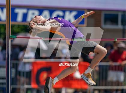 Thumbnail 1 in NCHSAA 2A/3A Track Championships photogallery.