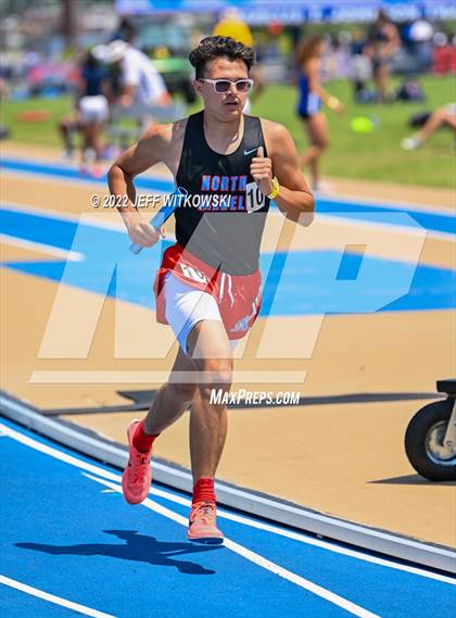 Thumbnail 1 in NCHSAA 2A/3A Track Championships photogallery.