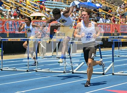 Thumbnail 1 in NCHSAA 2A/3A Track Championships photogallery.