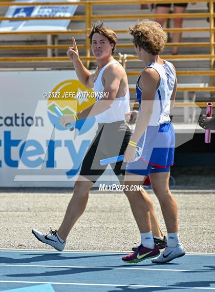 Thumbnail 1 in NCHSAA 2A/3A Track Championships photogallery.