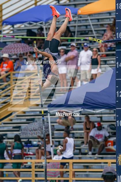 Thumbnail 2 in NCHSAA 2A/3A Track Championships photogallery.