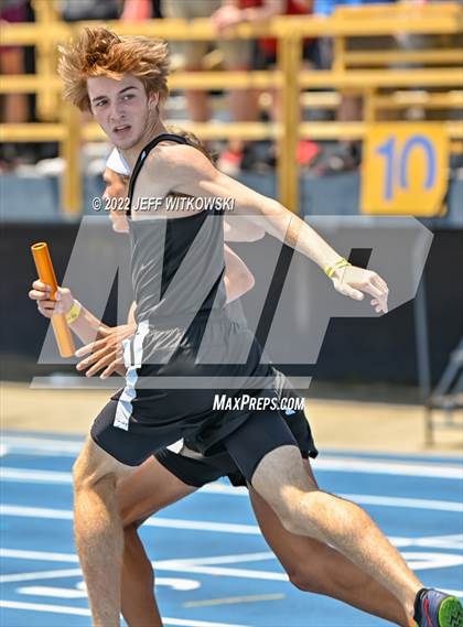 Thumbnail 3 in NCHSAA 2A/3A Track Championships photogallery.