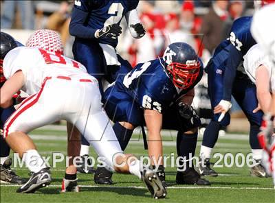 Thumbnail 2 in Kennedy vs St. Henry (D5 State Final) photogallery.