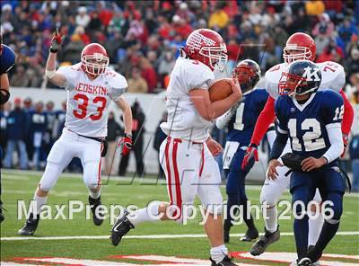 Thumbnail 2 in Kennedy vs St. Henry (D5 State Final) photogallery.
