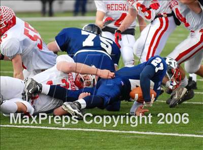Thumbnail 2 in Kennedy vs St. Henry (D5 State Final) photogallery.