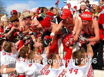 Thumbnail 3 in Kennedy vs St. Henry (D5 State Final) photogallery.