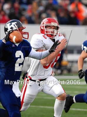 Thumbnail 3 in Kennedy vs St. Henry (D5 State Final) photogallery.