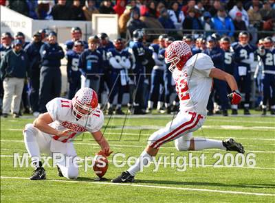 Thumbnail 2 in Kennedy vs St. Henry (D5 State Final) photogallery.