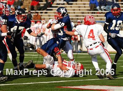 Thumbnail 3 in Kennedy vs St. Henry (D5 State Final) photogallery.