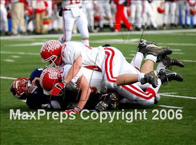 Thumbnail 3 in Kennedy vs St. Henry (D5 State Final) photogallery.