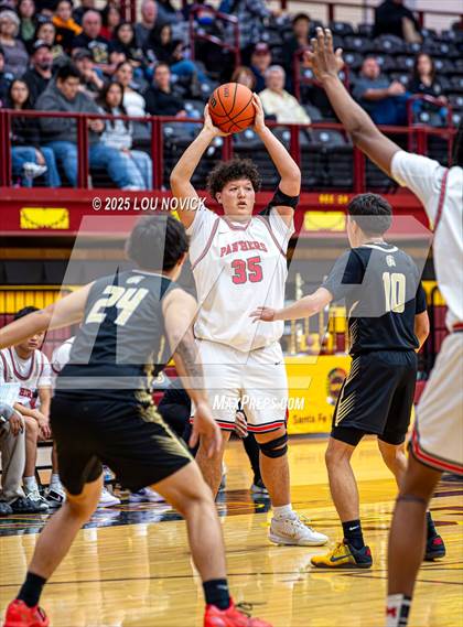Thumbnail 3 in Mesa Vista @ Menaul (Braves Invite at Santa Fe Indian School) photogallery.