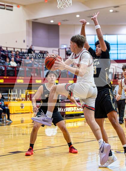 Thumbnail 3 in Mesa Vista @ Menaul (Braves Invite at Santa Fe Indian School) photogallery.
