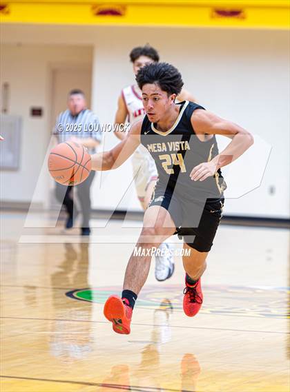 Thumbnail 2 in Mesa Vista @ Menaul (Braves Invite at Santa Fe Indian School) photogallery.
