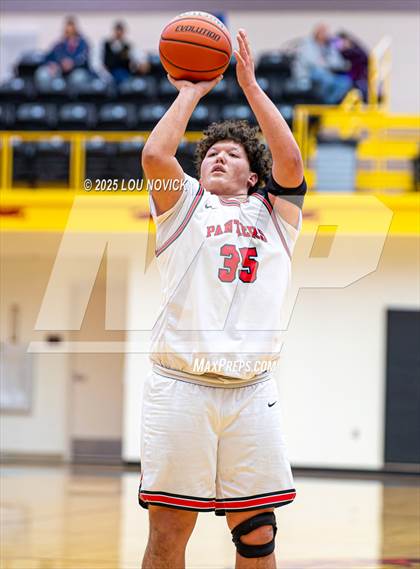 Thumbnail 2 in Mesa Vista @ Menaul (Braves Invite at Santa Fe Indian School) photogallery.