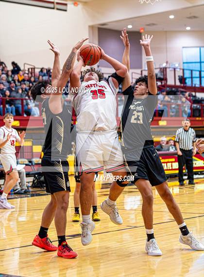 Thumbnail 2 in Mesa Vista @ Menaul (Braves Invite at Santa Fe Indian School) photogallery.