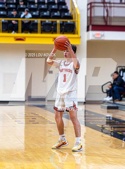 Thumbnail 1 in Mesa Vista @ Menaul (Braves Invite at Santa Fe Indian School) photogallery.
