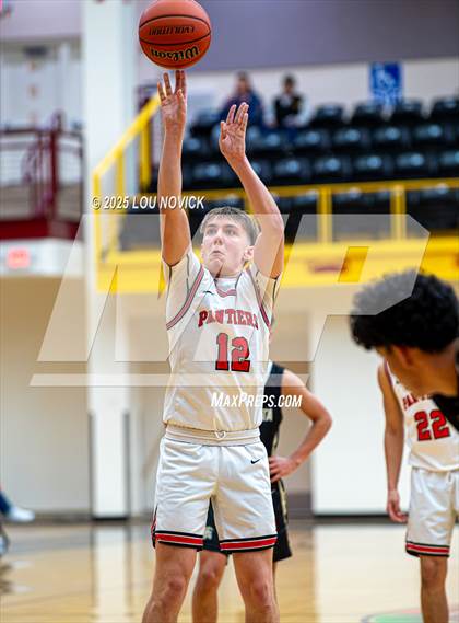 Thumbnail 1 in Mesa Vista @ Menaul (Braves Invite at Santa Fe Indian School) photogallery.