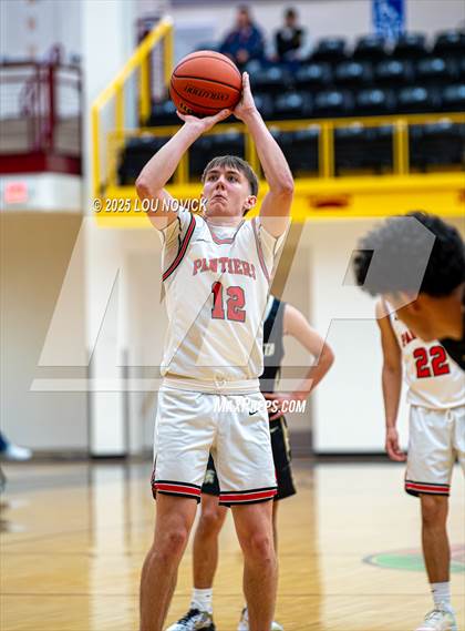 Thumbnail 3 in Mesa Vista @ Menaul (Braves Invite at Santa Fe Indian School) photogallery.