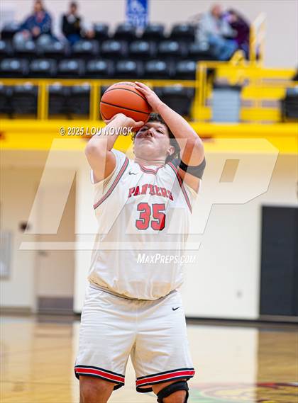Thumbnail 3 in Mesa Vista @ Menaul (Braves Invite at Santa Fe Indian School) photogallery.