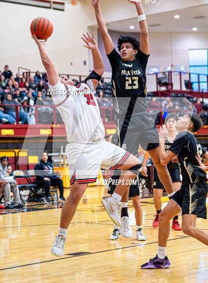 Thumbnail 2 in Mesa Vista @ Menaul (Braves Invite at Santa Fe Indian School) photogallery.