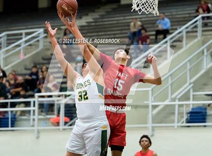 Thumbnail 2 in Taft @ Holmes photogallery.