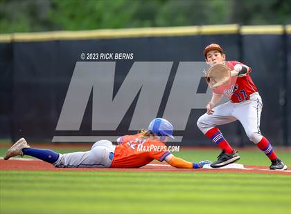 Thumbnail 2 in Grand Oaks vs Oak Ridge (2nd game double header) photogallery.