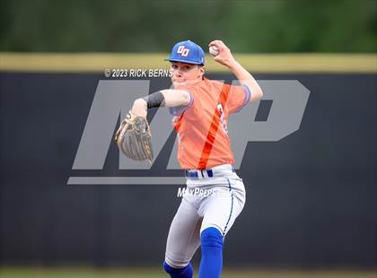 Thumbnail 1 in Grand Oaks vs Oak Ridge (2nd game double header) photogallery.