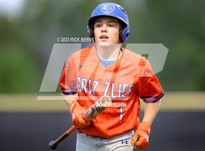 Thumbnail 3 in Grand Oaks vs Oak Ridge (2nd game double header) photogallery.