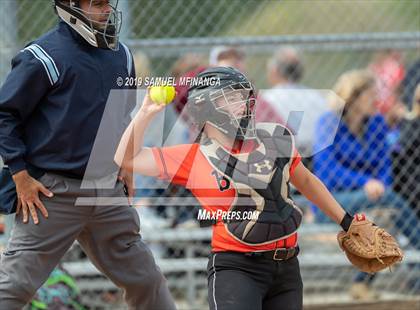 Thumbnail 1 in Marian vs. Beatrice photogallery.
