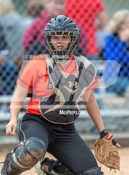 Thumbnail 2 in Marian vs. Beatrice photogallery.