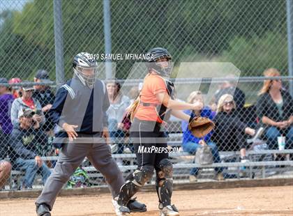 Thumbnail 3 in Marian vs. Beatrice photogallery.