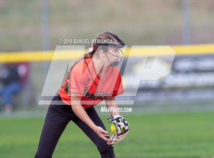 Thumbnail 3 in Marian vs. Beatrice photogallery.