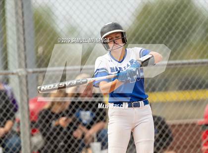 Thumbnail 1 in Marian vs. Beatrice photogallery.