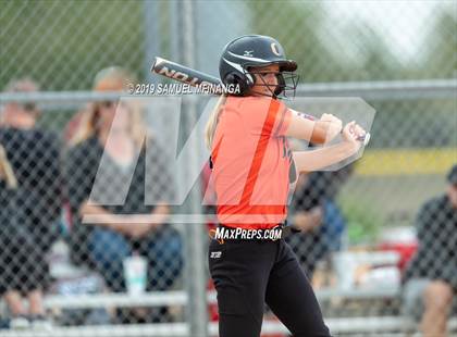 Thumbnail 2 in Marian vs. Beatrice photogallery.