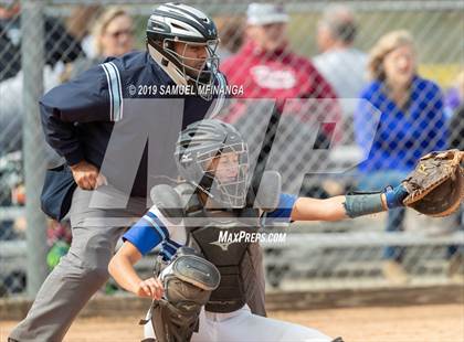 Thumbnail 1 in Marian vs. Beatrice photogallery.