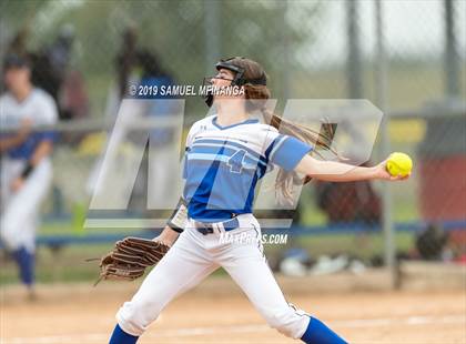 Thumbnail 2 in Marian vs. Beatrice photogallery.