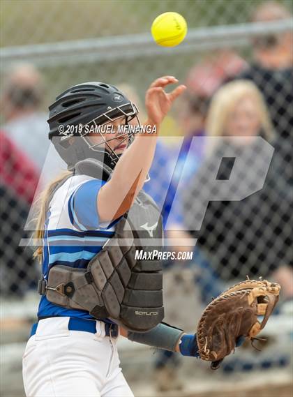 Thumbnail 3 in Marian vs. Beatrice photogallery.
