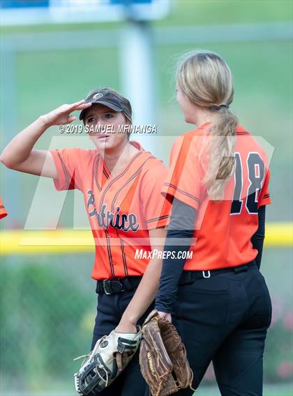Thumbnail 1 in Marian vs. Beatrice photogallery.