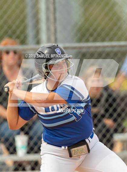 Thumbnail 1 in Marian vs. Beatrice photogallery.