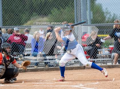 Thumbnail 3 in Marian vs. Beatrice photogallery.