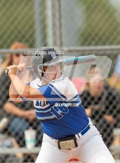 Thumbnail 3 in Marian vs. Beatrice photogallery.