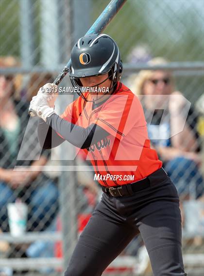 Thumbnail 2 in Marian vs. Beatrice photogallery.