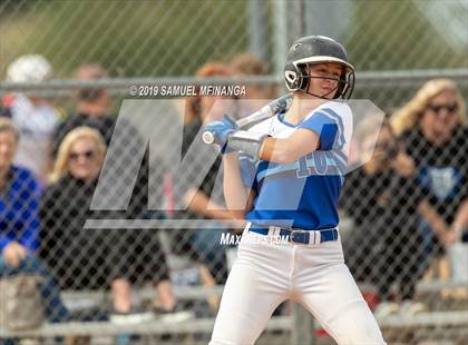 Thumbnail 1 in Marian vs. Beatrice photogallery.