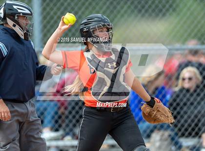 Thumbnail 2 in Marian vs. Beatrice photogallery.
