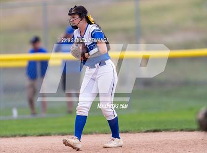Thumbnail 1 in Marian vs. Beatrice photogallery.