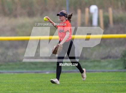 Thumbnail 3 in Marian vs. Beatrice photogallery.