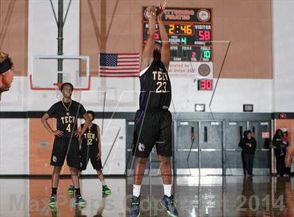 Thumbnail 3 in Oakland Tech vs. Deer Valley (MLK-Shootout) photogallery.